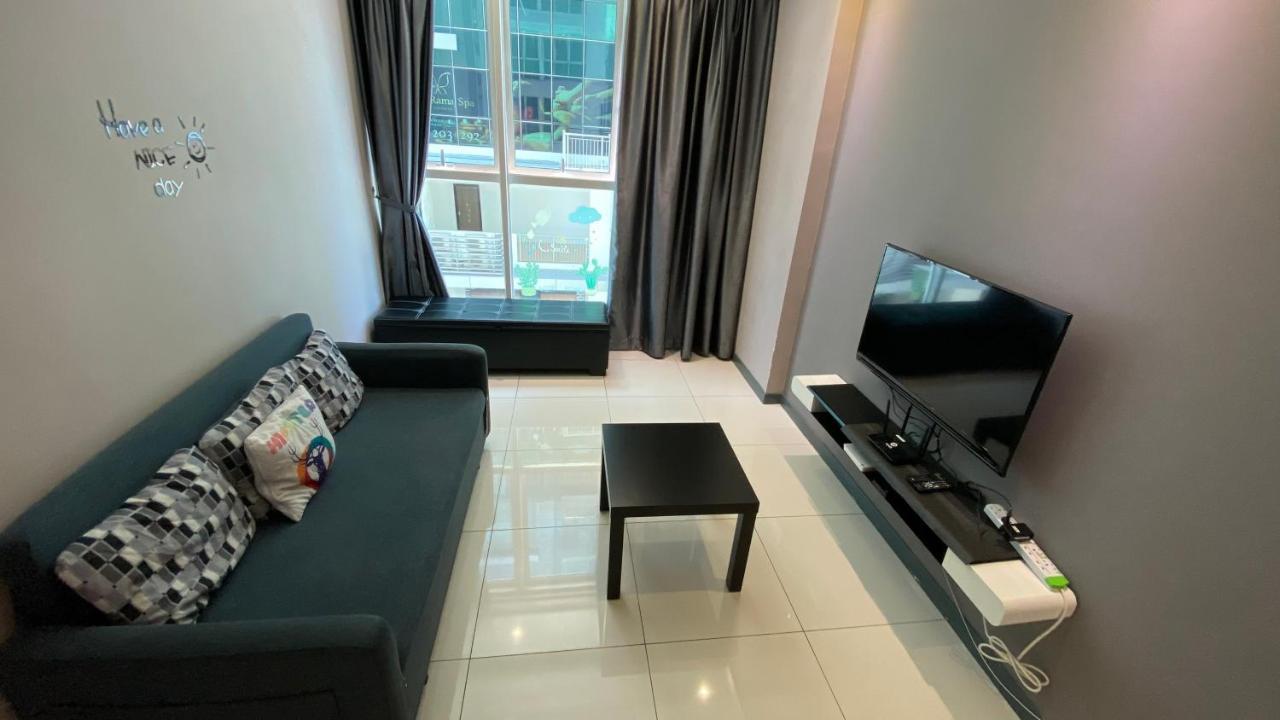 Jy Vacation New & Modern Infinity Pool-sutera Avenue Apartment