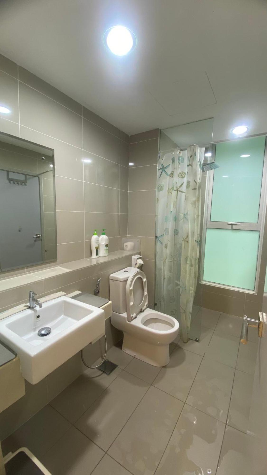 Jy Vacation New & Modern Infinity Pool-sutera Avenue Apartment *